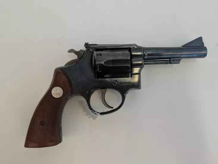 Taurus .38 Special 4" - Käytetyt pistoolit ja revolverit - K02011 - 1