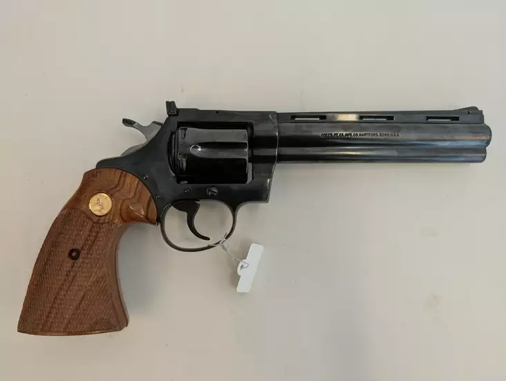 Colt DiamondBack .22lr 6" - Käytetyt pistoolit ja revolverit - K02012 - 1