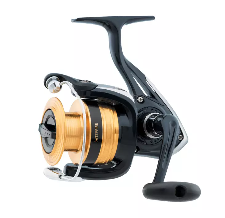 Daiwa Sweepfire - Etujarrulliset avokelat - 043178926246 - 1