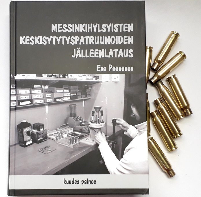 Jälleenlatausopas Esa Paananen Painos 6 - Muut lataustarvikkeet - 9789529345748 - 1